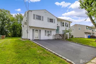 31 Heidi Dr, Fords, NJ 08863 - Photo 2
