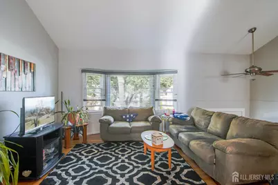 31 Heidi Drive, Fords, NJ 08863 - Photo 6