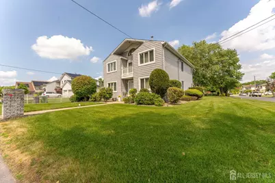932 Beatrice Parkway, Edison, NJ 08820 - Photo 2