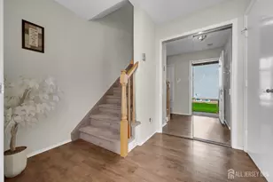 8 Ingram Dr, Monroe Township, NJ 08831 - Photo 6