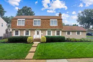 12 Holly Park Dr, South Plainfield, NJ 07080 - Photo 2