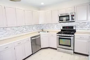 1 Bristol Dr, North Brunswick Township, NJ 08902 - Photo 6