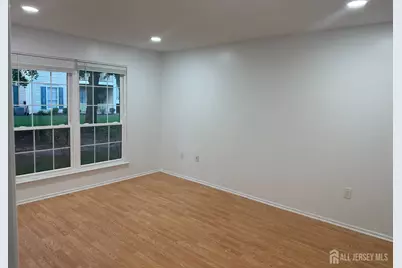 158 Darwin Lane, North Brunswick Township, NJ 08902 - Photo 2