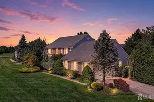 46 Waverly Pl, South Brunswick Township, NJ 08852 - Photo 2