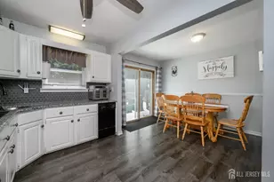 25 Brookside Rd, Edison, NJ 08817 - Photo 8