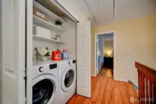 22 Borell Square, Sayreville, NJ 08859 - Photo 6