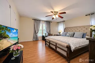 22 Borell Square, Sayreville, NJ 08859 - Photo 12
