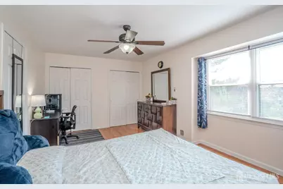 6005 N Oaks Boulevard, North Brunswick Township, NJ 08902 - Photo 16