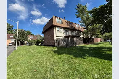 6005 N Oaks Boulevard, North Brunswick Township, NJ 08902 - Photo 26