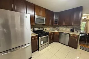 6005 N Oaks Blvd, North Brunswick Township, NJ 08902 - Photo 6