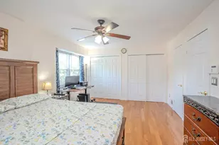 6005 N Oaks Blvd, North Brunswick Township, NJ 08902 - Photo 20