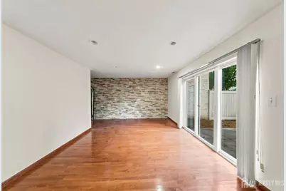 [Address not provided], Plainsboro Township, NJ 08536 - Photo 4