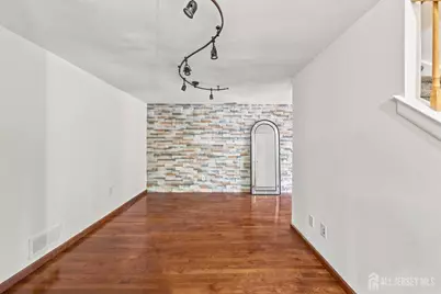 [Address not provided], Plainsboro Township, NJ 08536 - Photo 6