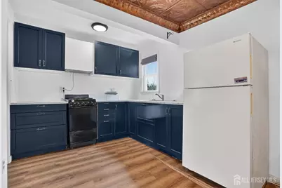 127 S Pine Avenue, South Amboy, NJ 08879 - Photo 8