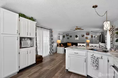 4 South Drive, East Windsor Township, NJ 08520 - Photo 8