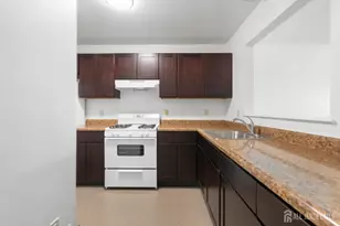 [Address not provided], Jersey City, NJ 07605 - Photo 10