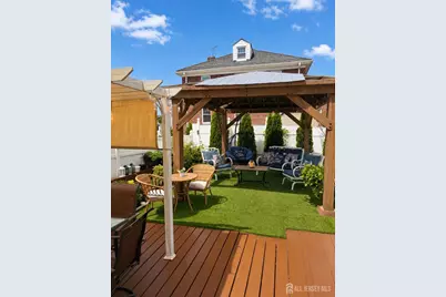 583 McKeon Street, Perth Amboy, NJ 08861 - Photo 2