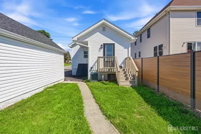 129 Pershing Avenue, Iselin, NJ 08830 - Photo 20
