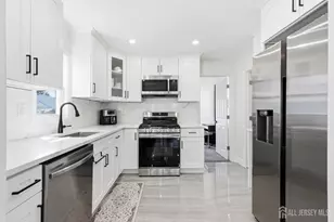 129 Pershing Ave, Iselin, NJ 08830 - Photo 6