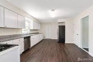 25 Lincoln Ave, Piscataway Township, NJ 08854 - Photo 6