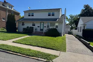 16 Carlton St, Edison, NJ 08837 - Photo 2