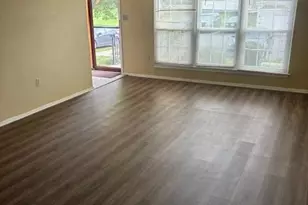 96 Amethyst Way, Franklin Township, NJ 08823 - Photo 2
