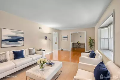 19 Stephenville Parkway, Edison, NJ 08820 - Photo 4