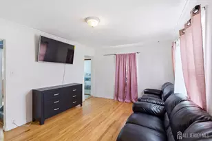 1 Park Pl, North Brunswick Township, NJ 08902 - Photo 4