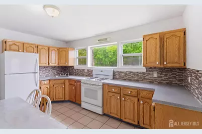 1 Park Place, North Brunswick Township, NJ 08902 - Photo 2