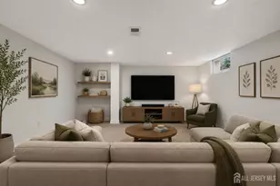 2 Oakwood Pl, North Brunswick Township, NJ 08902 - Photo 22