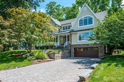 4 Edgewood Road, Edison, NJ 08820 - Photo 2