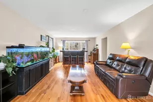 1 MacIntosh Ct, East Brunswick Township, NJ 08816 - Photo 24