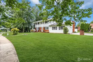 1 MacIntosh Ct, East Brunswick Township, NJ 08816 - Photo 2