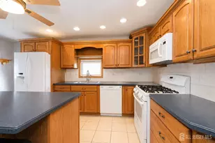 199 Princeton Rd, Sayreville, NJ 08859 - Photo 10