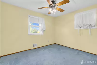 140 Camelot Drive, Port Reading, NJ 07064 - Photo 34