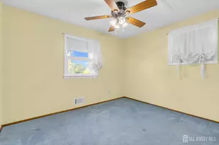 140 Camelot Dr, Port Reading, NJ 07064 - Photo 34