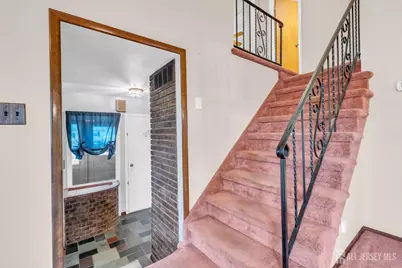140 Camelot Drive, Port Reading, NJ 07064 - Photo 26