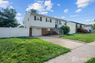 42 Shirley Blvd, Old Bridge Township, NJ 08857 - Photo 4