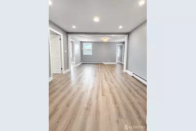 49 Lincoln Court, Keansburg, NJ 07735 - Photo 2