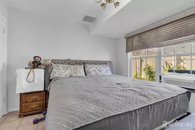 425 Thomas Street, Perth Amboy, NJ 08861 - Photo 18