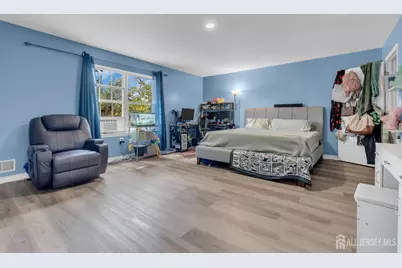 425 Thomas Street, Perth Amboy, NJ 08861 - Photo 22
