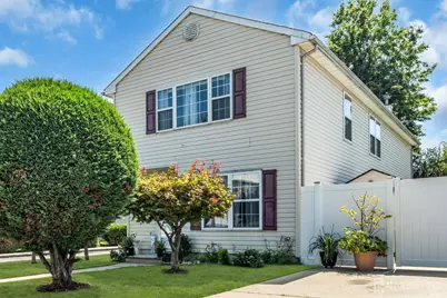 425 Thomas Street, Perth Amboy, NJ 08861 - Photo 2