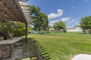 19 Jonquil Cir, Fords, NJ 08863 - Photo 38