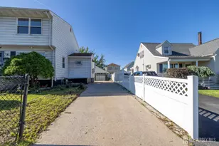 15 Clinton Ave, Woodbridge Township, NJ 08832 - Photo 2