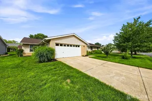 433 Andover Dr, Jamesburg, NJ 08831 - Photo 2