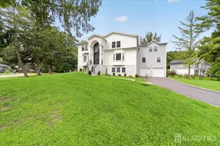 22 Mary Ellen Dr, Edison, NJ 08820 - Photo 4