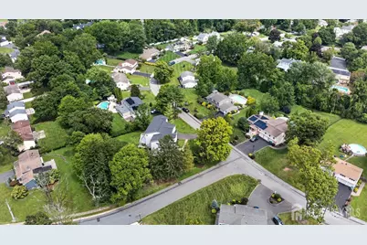 22 Mary Ellen Drive, Edison, NJ 08820 - Photo 12
