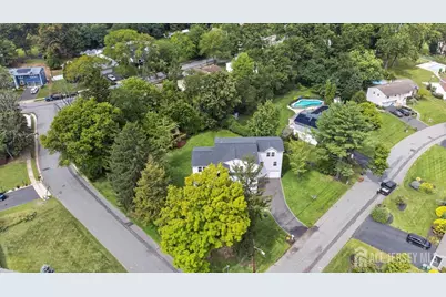 22 Mary Ellen Drive, Edison, NJ 08820 - Photo 10