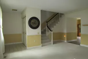 57 Fairfield Ln, Monroe Township, NJ 08831 - Photo 2