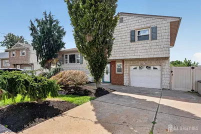 51 Charlotte Street, Carteret, NJ 07008 - Photo 2